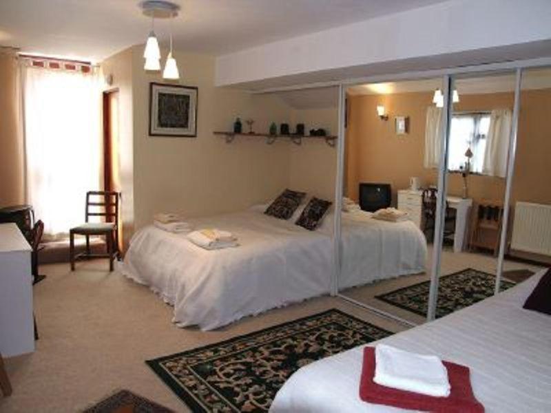 The Tudor Court Hotel Solihull Bilik gambar
